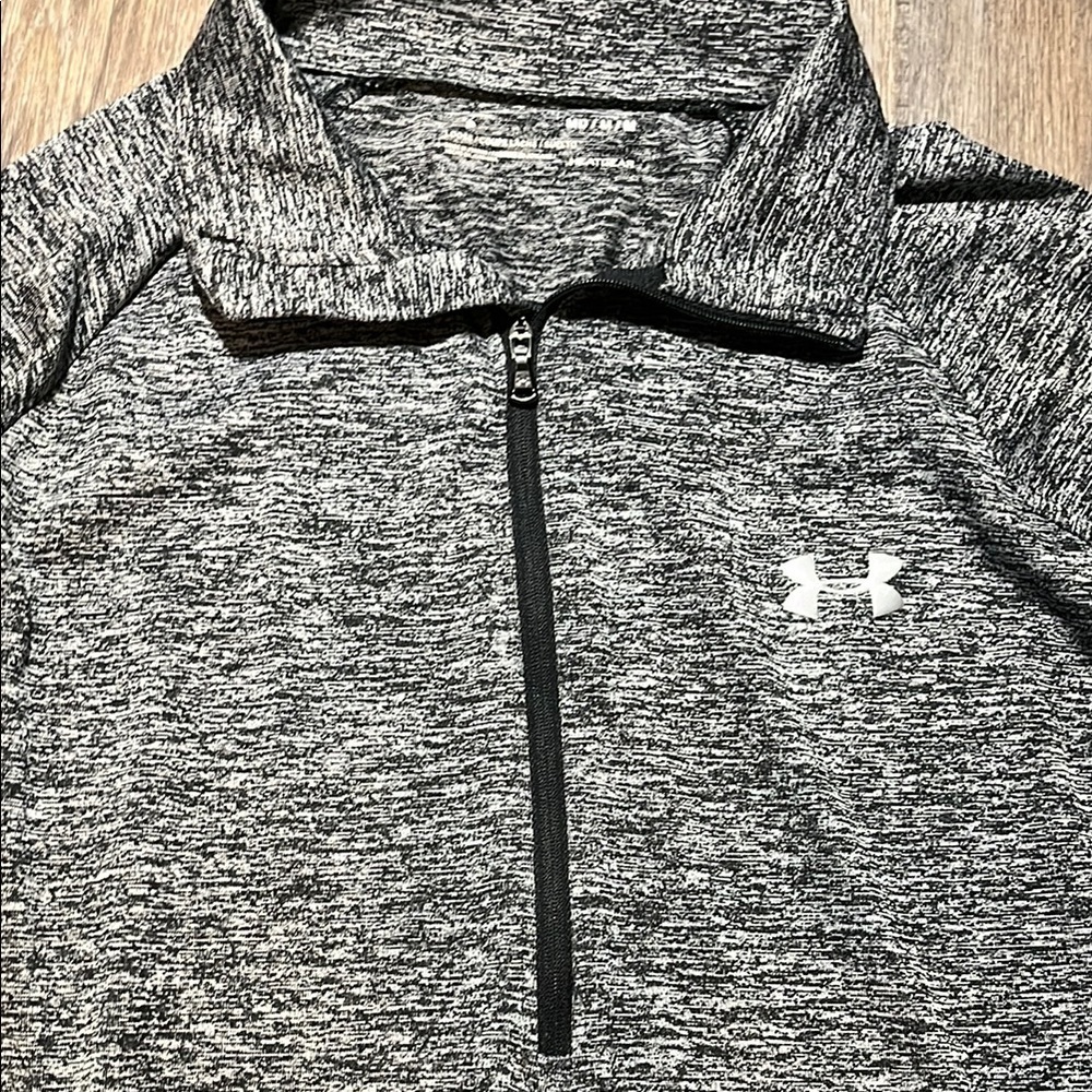 Under Armour Gray Long Sleeve Top - Picture 4 of 6